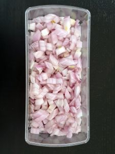 découpe des oignons de roscoff