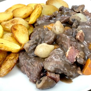 boeuf bourguignon et pommes de terre sautées