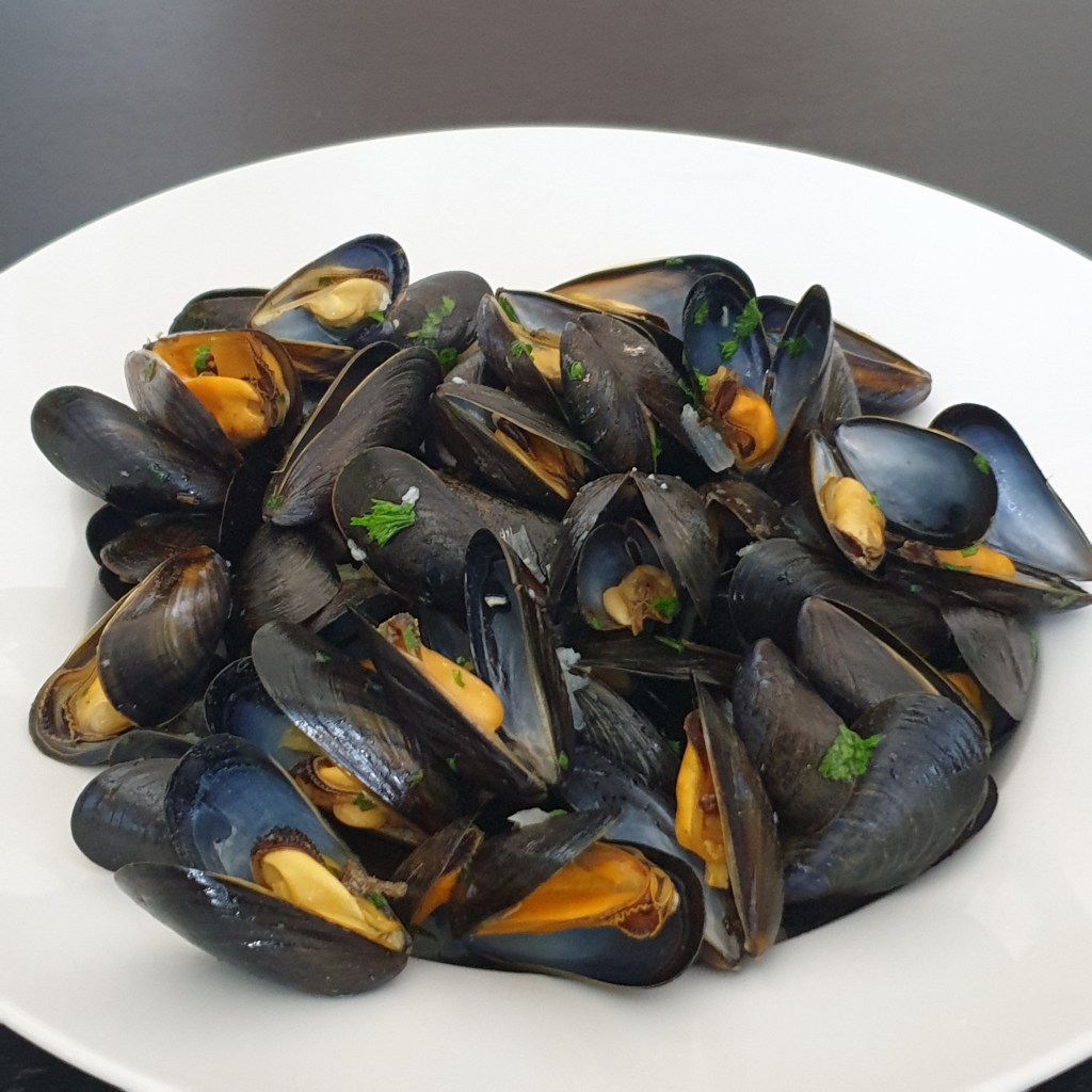 Assiette de moules marinières