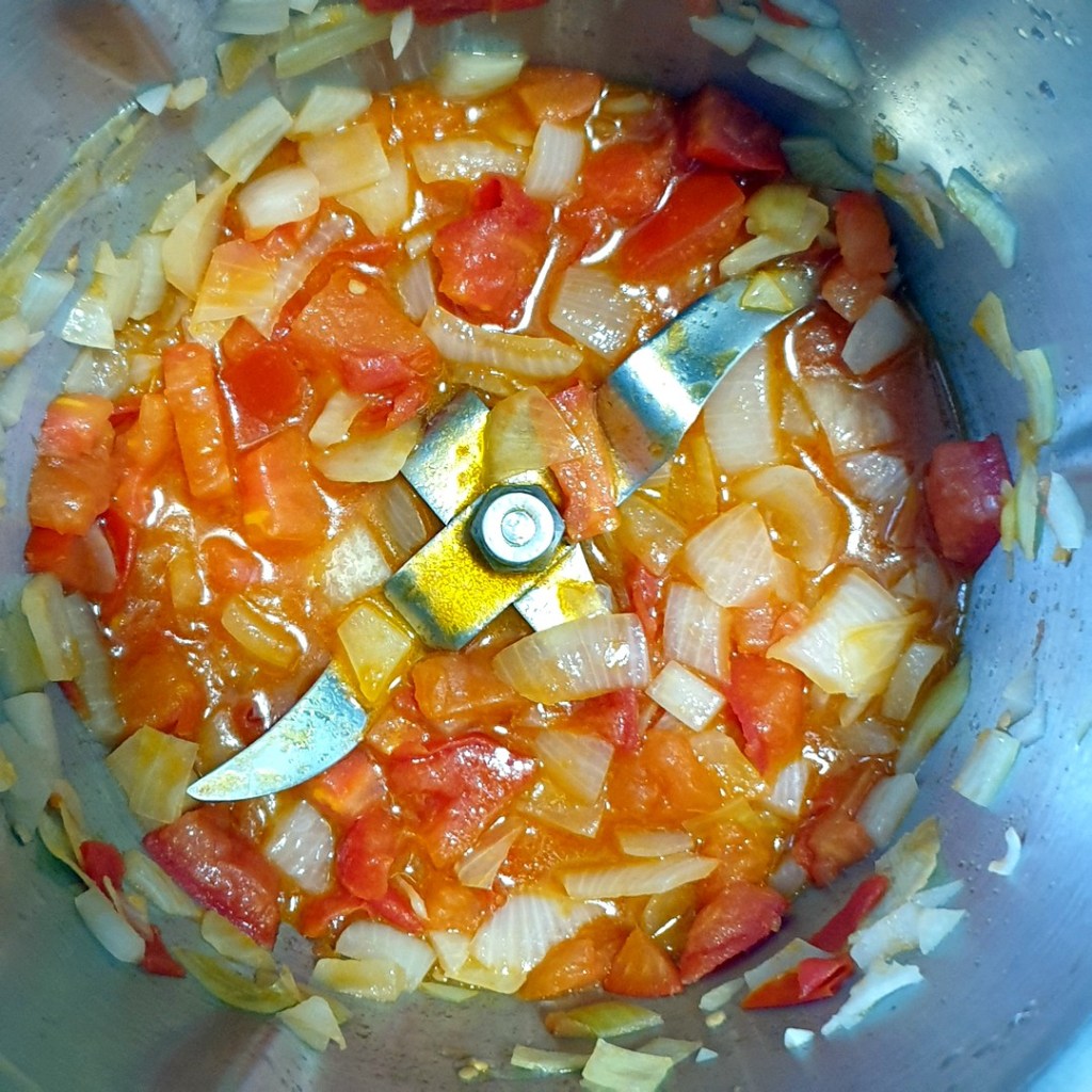 préparation de la sauce barbecue