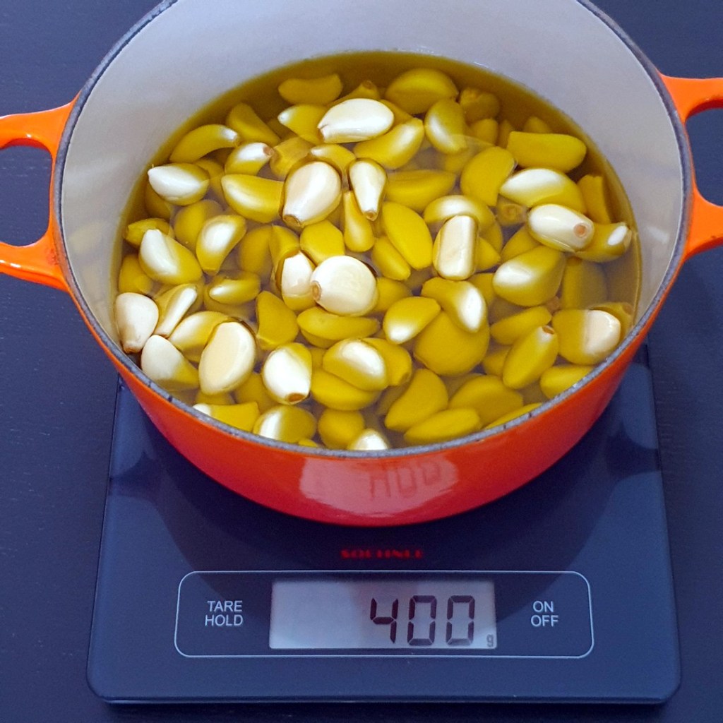 gousses d'ail et huile d'olive