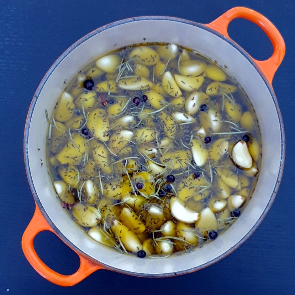 ail, huile d'olive et condiments