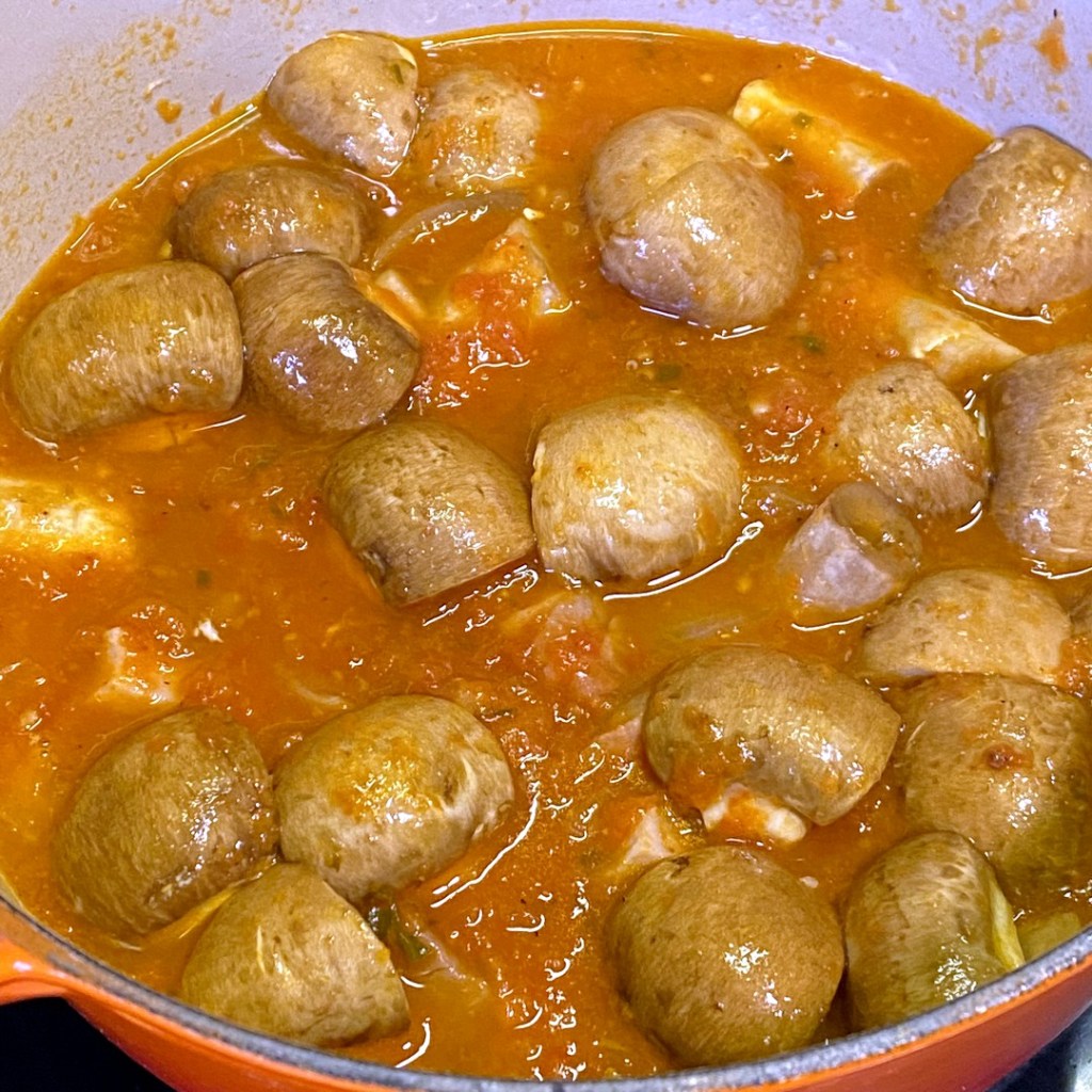 Ajout des champignons dans le sofregit