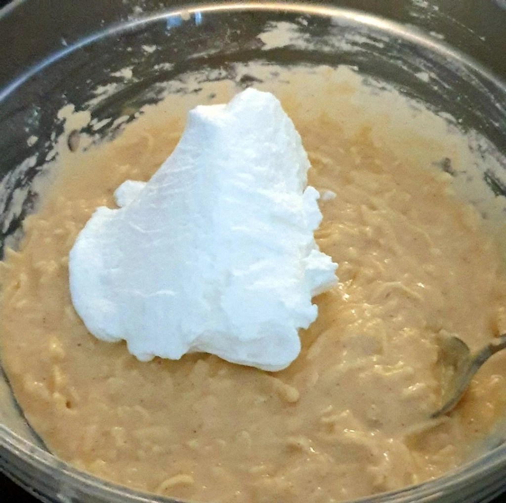 Préparation 3 du gâteau aux pommes sans matière grasse