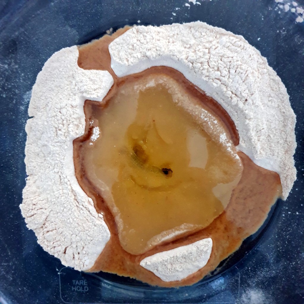 mélanges des ingrédients du gateau baobab et sarrasin