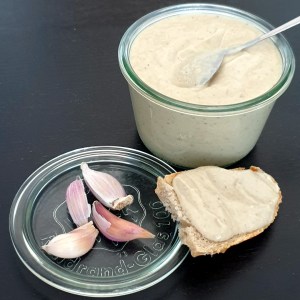 purée d'ail en tartinade d'apéritif