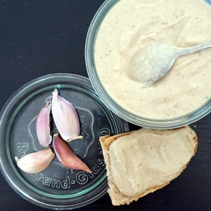 Purée d'ail à tartiner