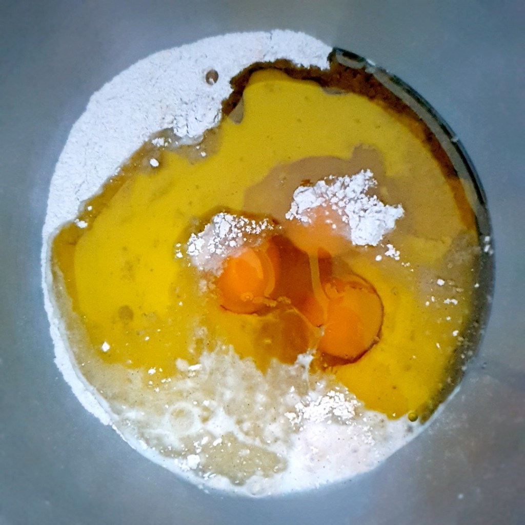 premier mélange pour le cake au thon et olives