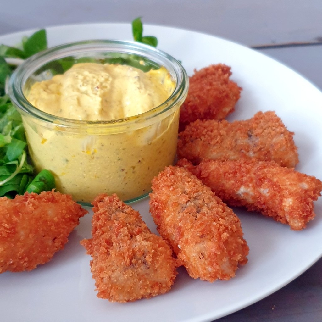 dressage de l'assiette de nuggets de poisson