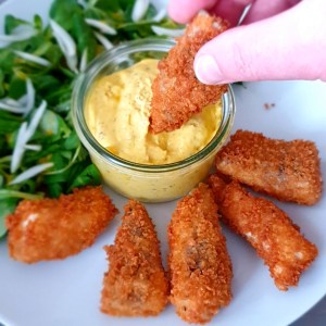 dégustation des nuggets de poisson