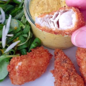nuggets de poisson et mayonnaise au safran
