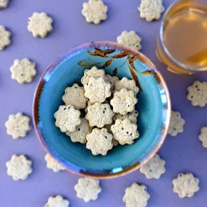biscuits au sésame noir et molokheya