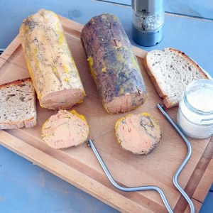 Foie gras mi-cuit au vin chaud et nature