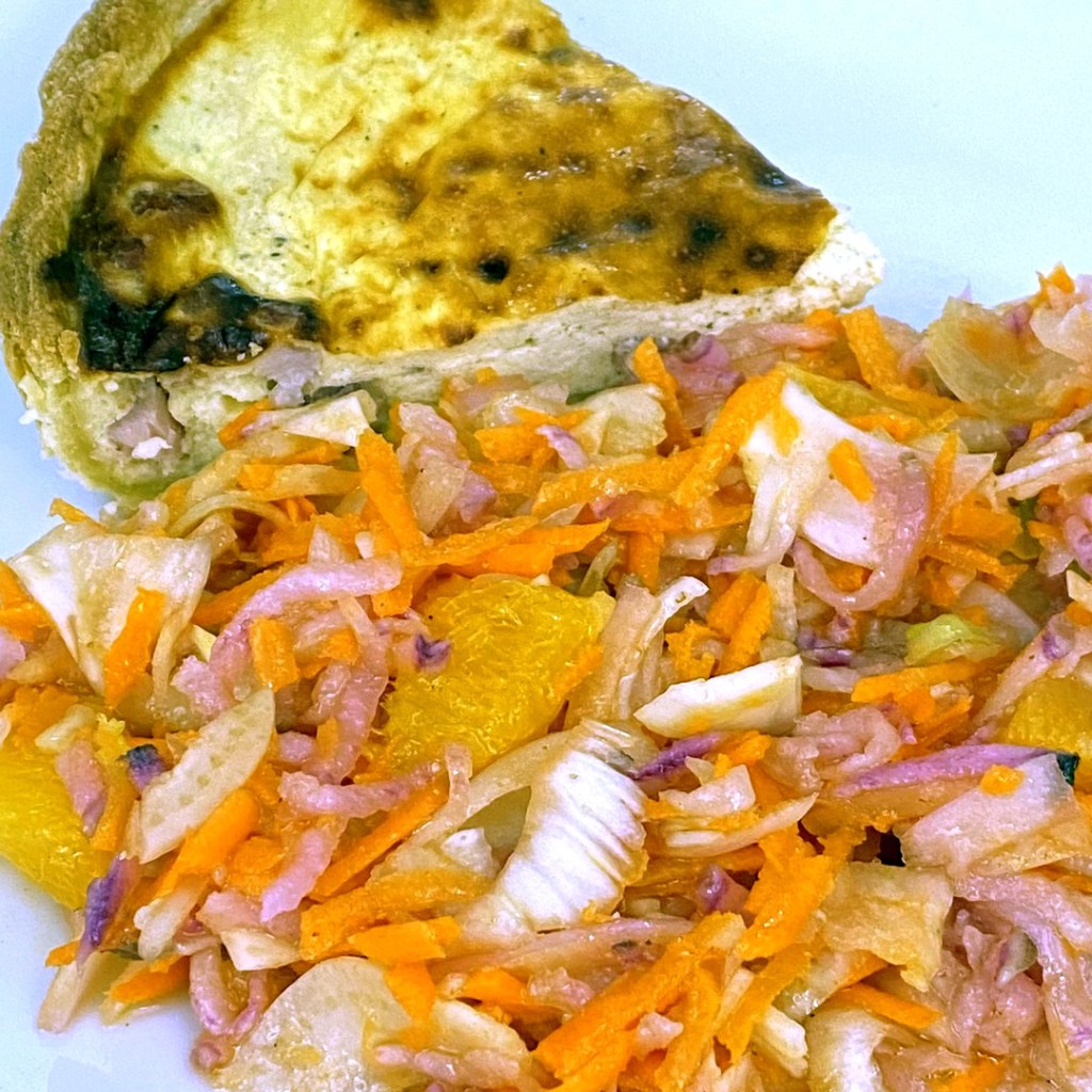 Salade de fenouil aux agrumes et quiche lorraine