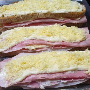 Préparation du croque-monsieur