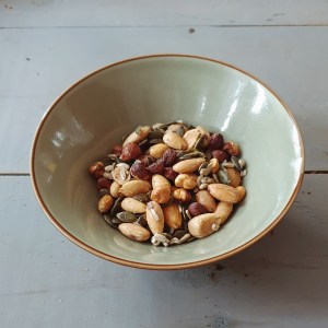 Mélange de graines salées au miel et au poivre