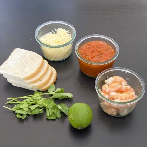 Ingrédients du croque gambas salsa