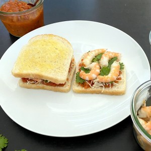 Montage du croque gambas salsa