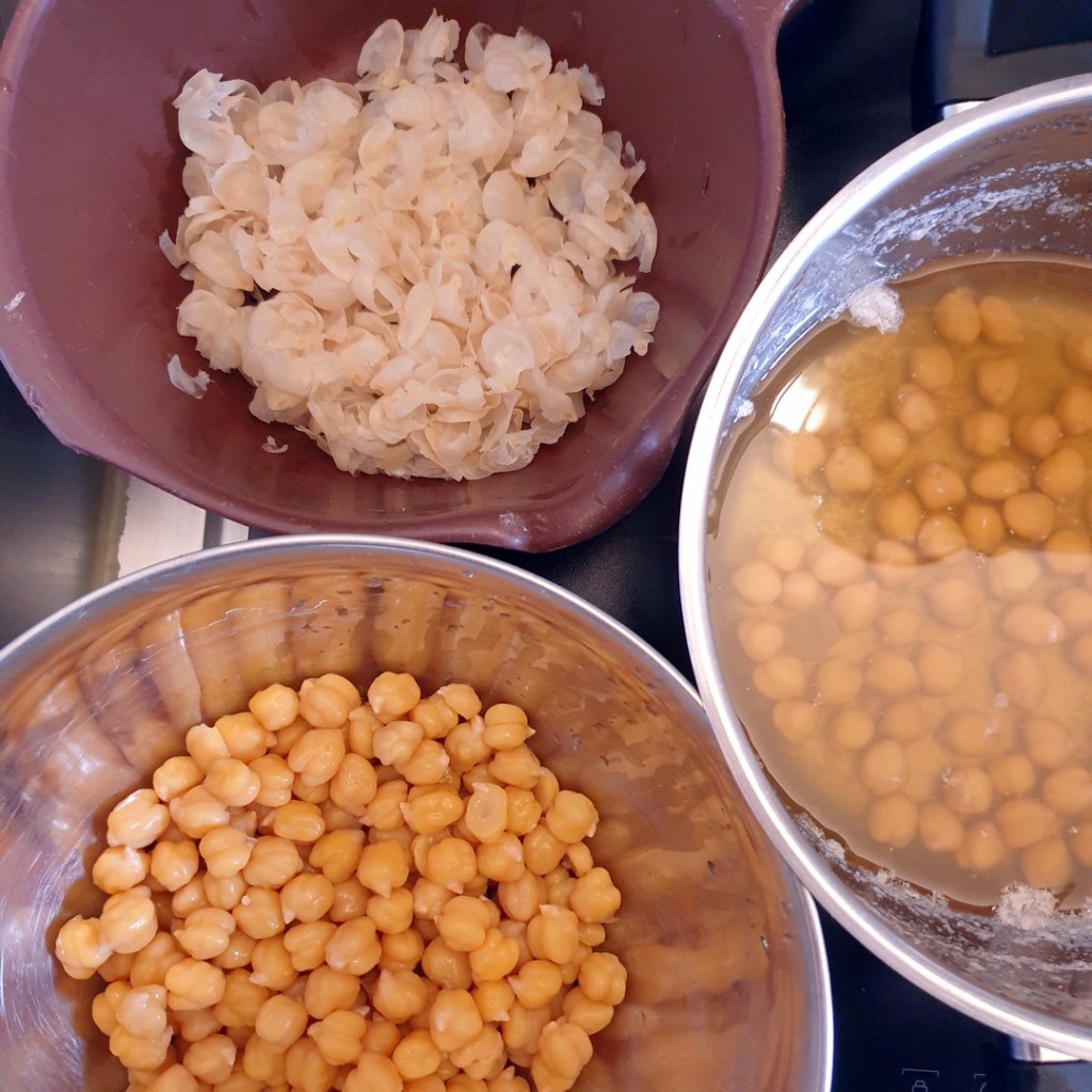 Houmous ail noir et piment fume - monder les pois chiches